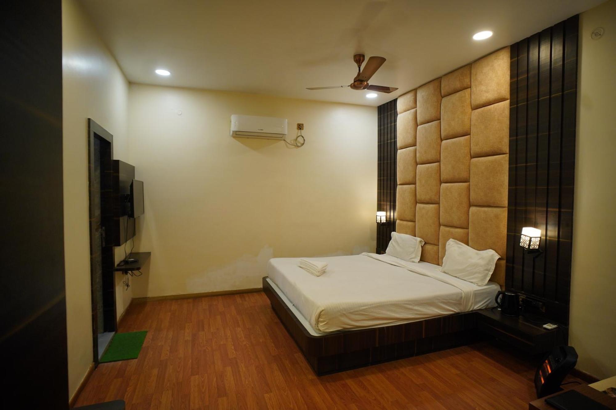 Hotel New Grand Deoghar Esterno foto