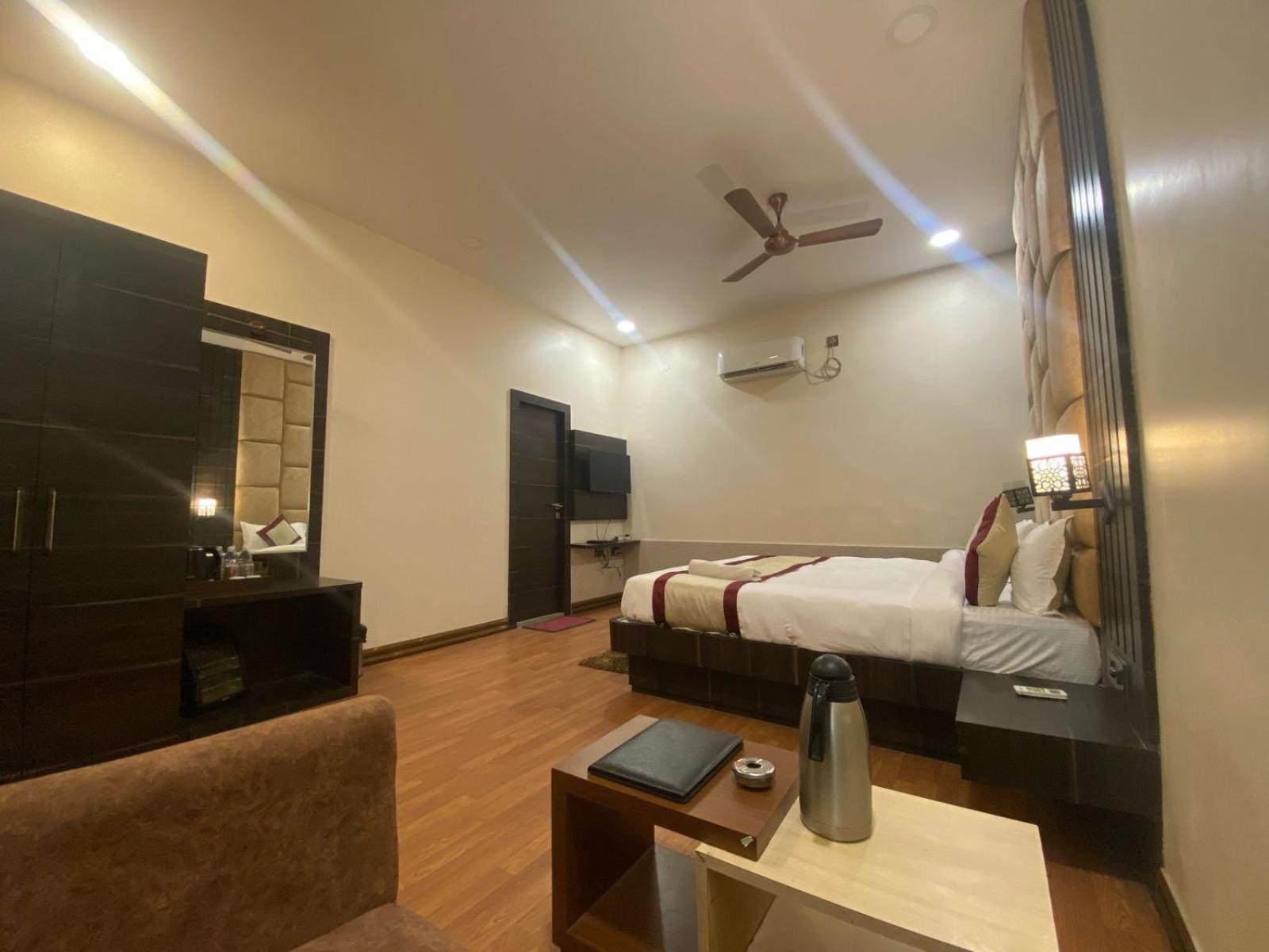 Hotel New Grand Deoghar Esterno foto