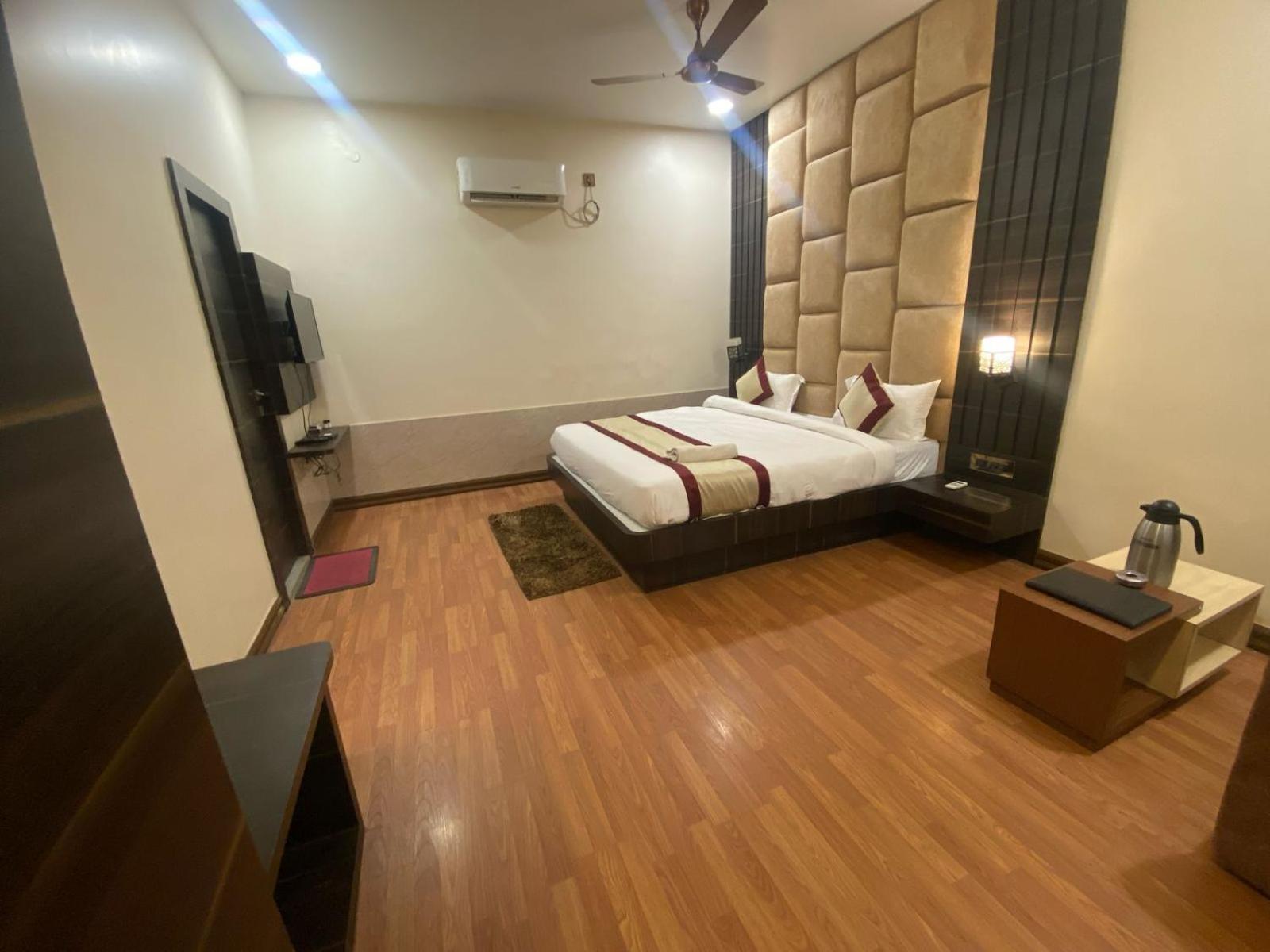 Hotel New Grand Deoghar Esterno foto